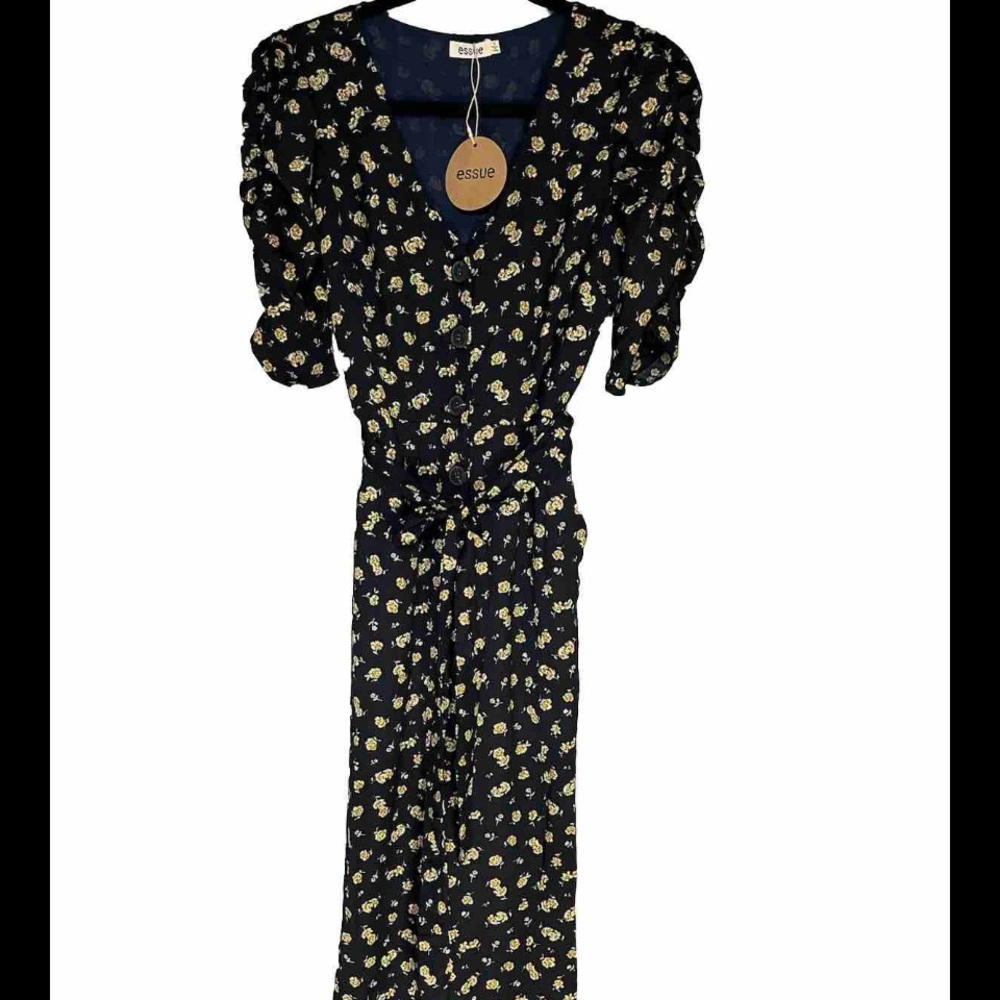 Essue Women’s Small Black gold Floral Romper Pants Short Sleeve 3/4 Front Button